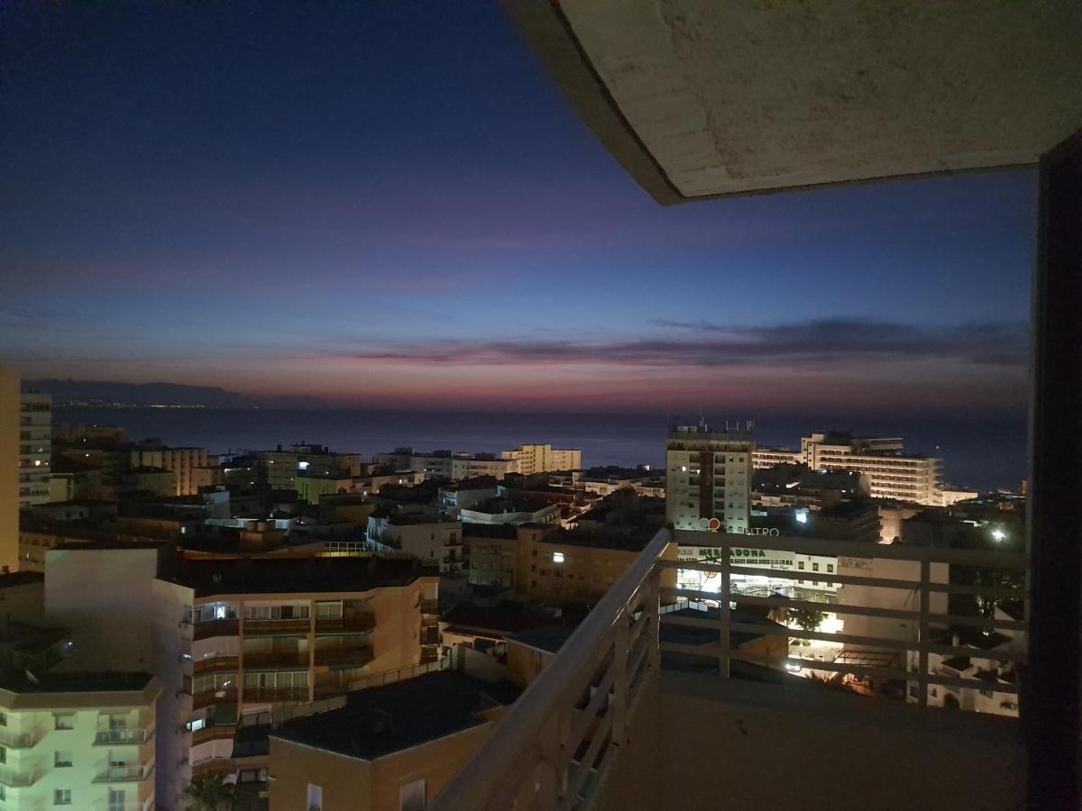Torre Vistas Superior Apartment ตอร์เรโมลิโนส ภายนอก รูปภาพ